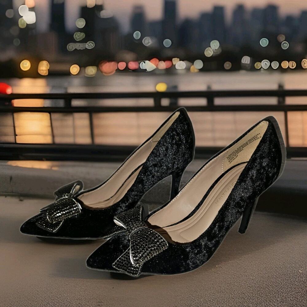 New With Box! Bcbgeneration Bissha-2 Velour Pump With Bling Bow Women's 5.5